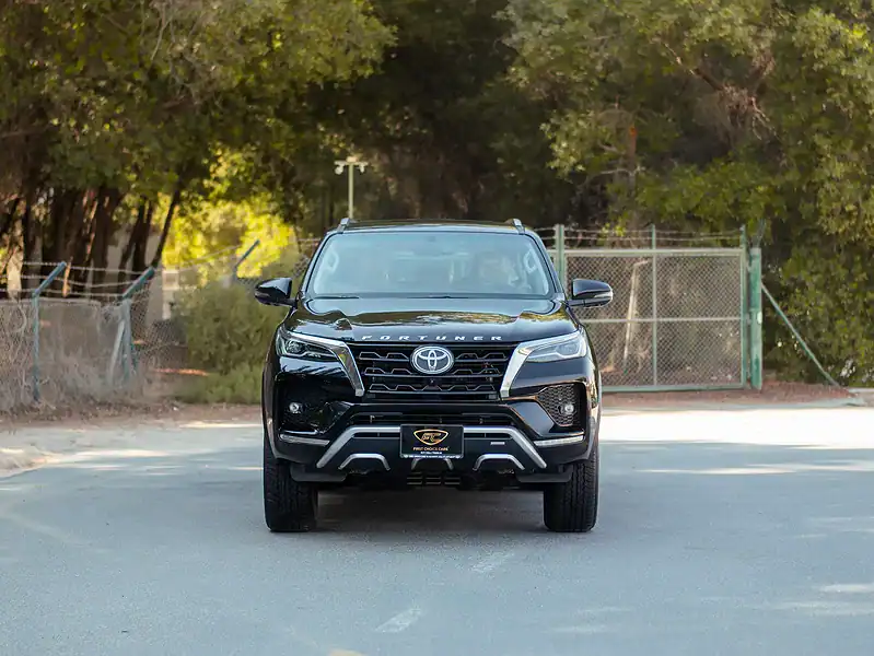 2024 Toyota Fortuner VXR 4.0L 6 Cylinders Engine Black Brown GCC Specs