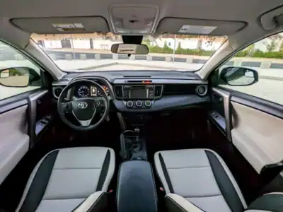 2017 Toyota Rav 4 MID 4 Cylinder Engine White Grey SUV Premium Condition