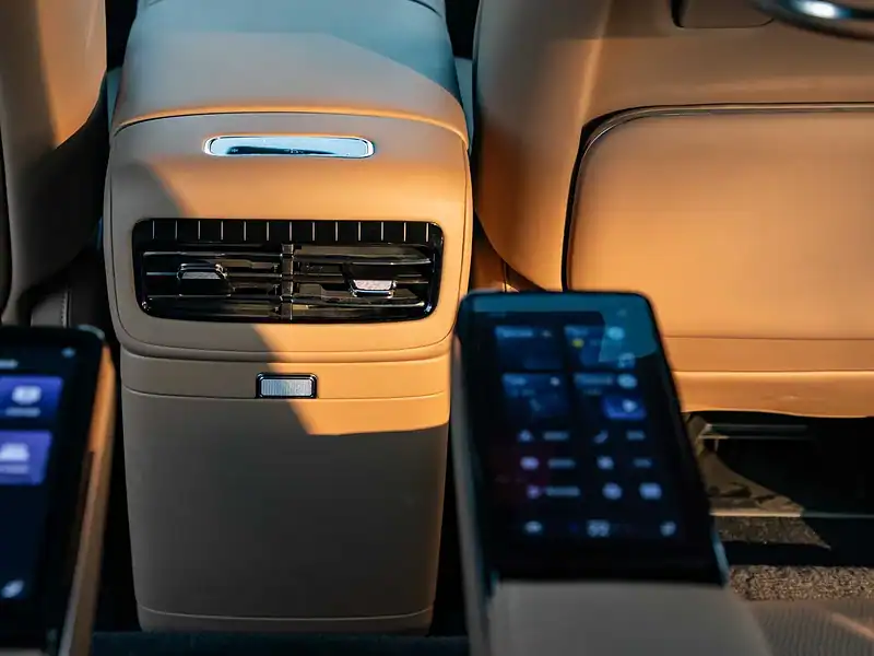 2025 Yangwang U8 LWB Hybrid 0KM Gold Brown SUV