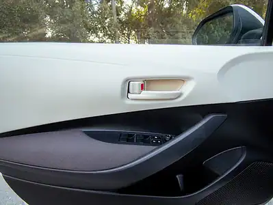 2022 Toyota Corolla XLI 1.6L 4 Cylinders Engine White Grey GCC Specs