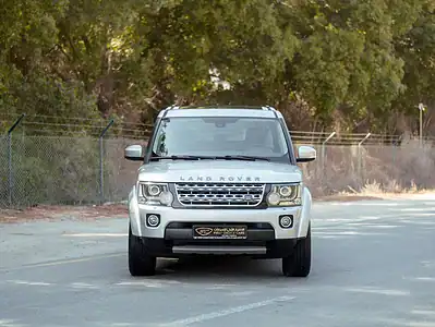 2016 Land Rover LR4 HSE 3.0L 6 Cylinder Engine GCC Specs Silver Black