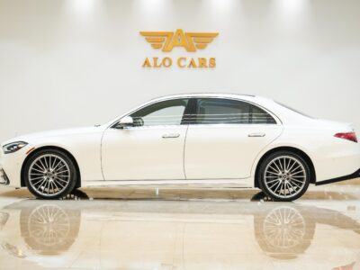 2021 Mercedes Benz S580 4.0 litre V8 Engine White Black Sedan