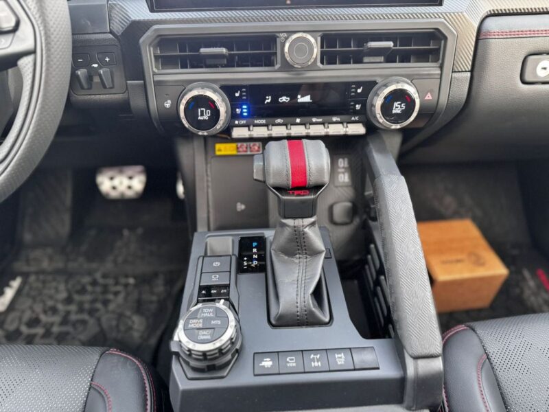 2025 Toyota Tacoma 2.4L TRD PRO TOP OPTION Hybrid Beige Black