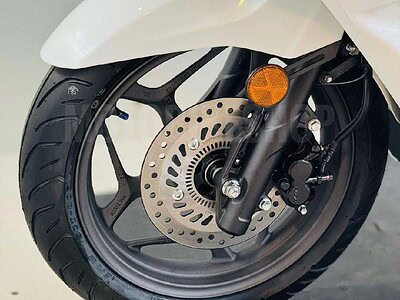 2025 Honda PCX White 160 CC