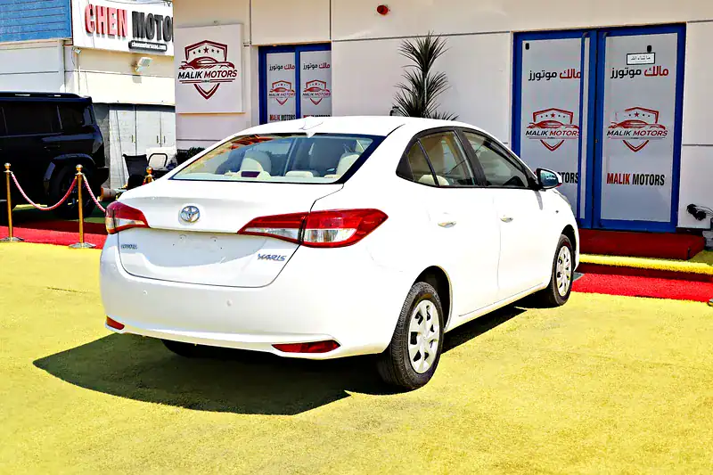 2022 Toyota Yaris MID 4 Cylinders Engine White Beige Sedan GCC Specs