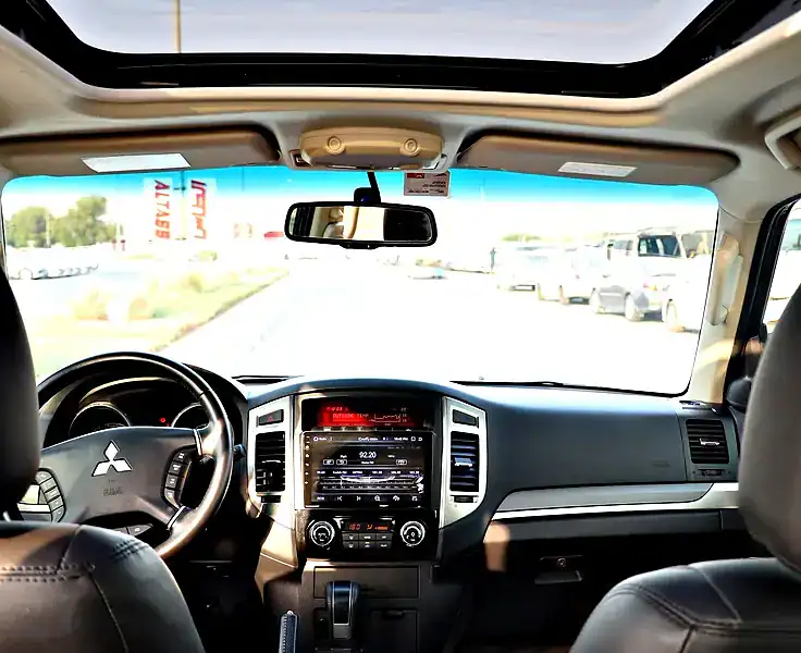 2022 Mitsubishi Pajero GLS 6 Cylinders Engine White Black SUV Full Option GCC