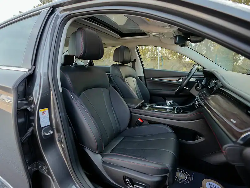 2022 GAC GA8 GL 2.0L 4 Cylinders Engine Grey Black GCC Specs