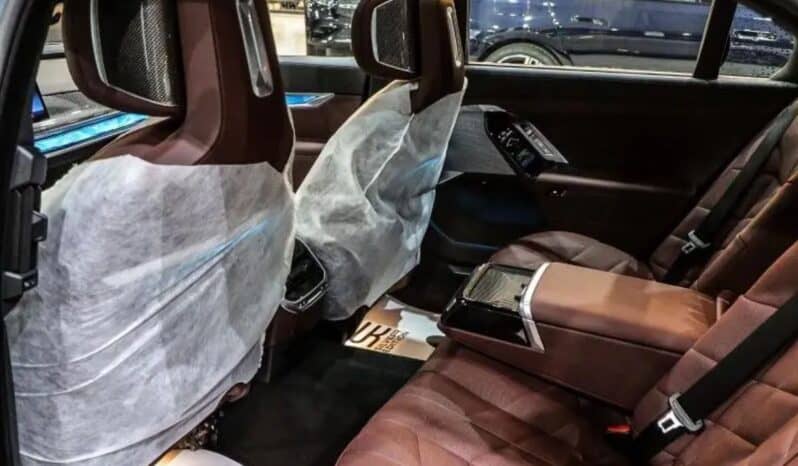 2024 BMW BMW B7 4.4L Twin-Turbocharged V8 Grey SUV AWD