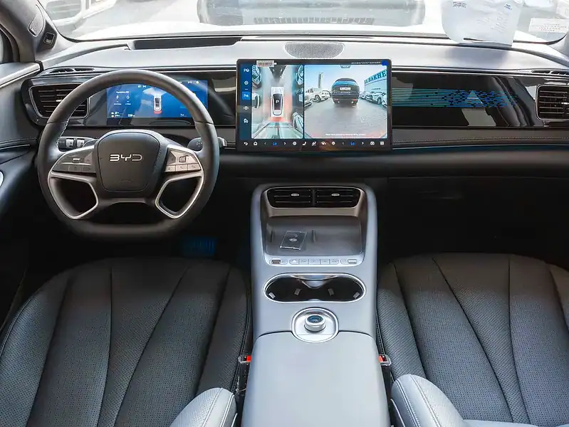 2025 BYD SEALION 06 DM-i Hybrid 4 Cylinder Engine White Black SUV