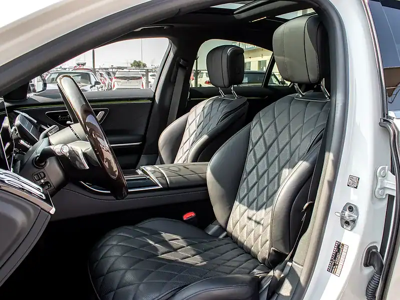 2022 Mercedes-Benz S-Class S 580 4Matic 8 Cylinders Engine White Black Sedan