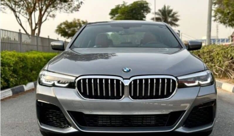 2024 BMW BMW B5 4.4L Twin-Turbocharged V8 Grey Brown Sedan