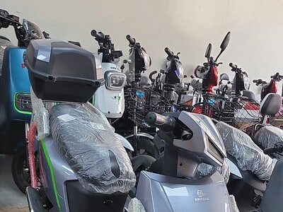 Grey Electric Scooter 60 Volt Battery 50 KM Range with 60 Speed