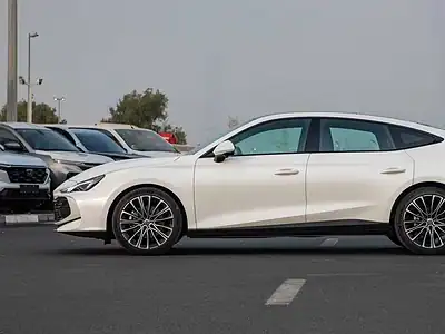 2025 MG 7 ELEGANCE SPORT PACKAGE SPOILER 1.5L 0KM White Green