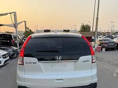 2015 Honda CR-V EX 2.4L Full Option in Excellent Condition White Black