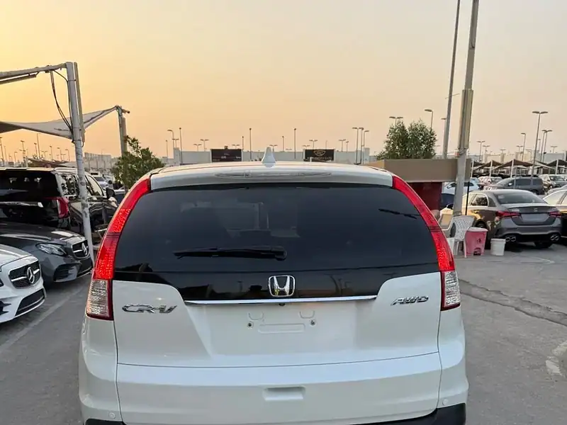 2015 Honda CR-V EX 2.4L Full Option in Excellent Condition White Black