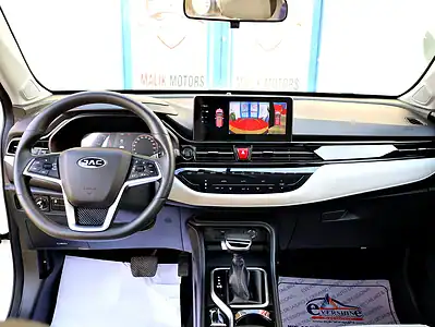 2023 JAC JS4 TURBO 4 Cylinder Engine White Beige SUV GCC Specs