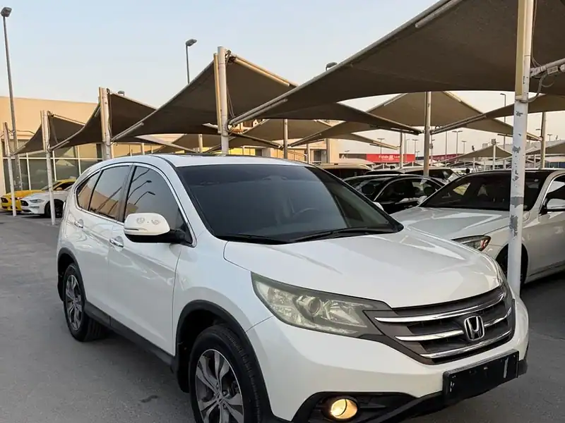 2015 Honda CR-V EX 2.4L Full Option in Excellent Condition White Black
