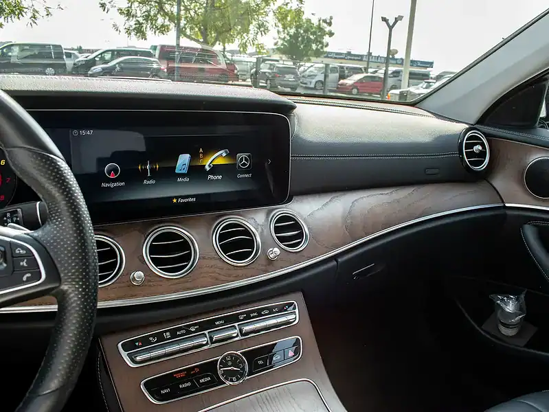 2018 Mercedes-Benz E-Class E400 4Matic 6 Cylinders Engine White Black Sedan