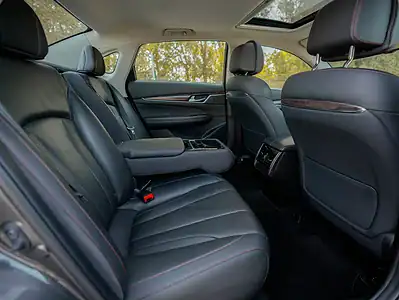 2022 GAC GA8 GL 2.0L 4 Cylinders Engine Grey Black GCC Specs