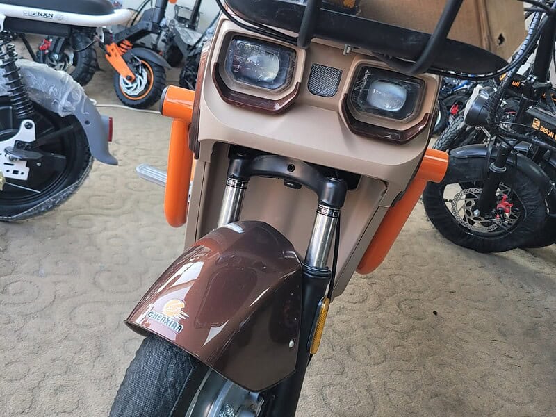 Electric Scooter 48 Volt Battery 45 Speed 50 Range AMP 25 Bronze Beige