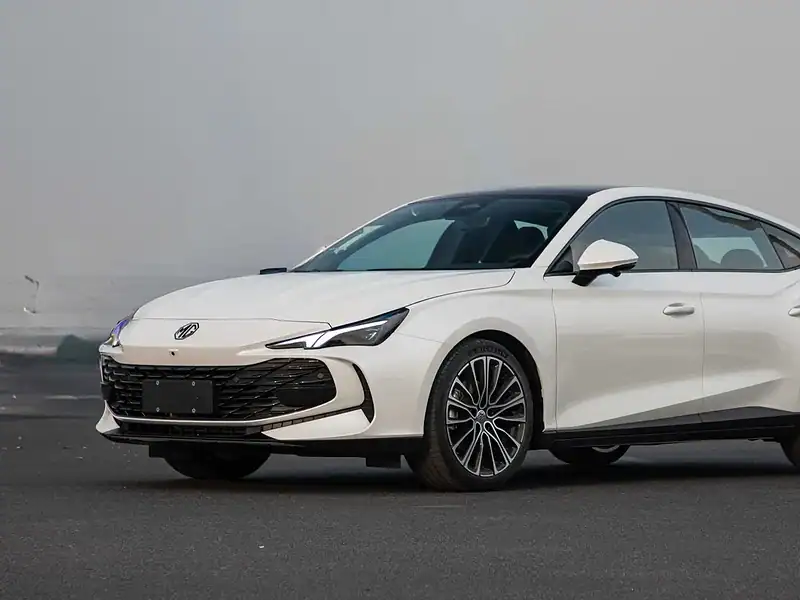 2025 MG 7 ELEGANCE SPORT PACKAGE SPOILER 1.5L 0KM White Green