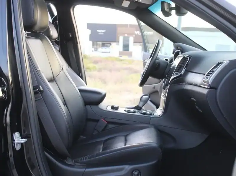 2019 Jeep Grand Cherokee Limited Grand Cherokee 6 Cylinders Engine Black