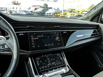 2022 Audi RS Q8 4.0 TFSI Quattro 8 Cylinders Engine Green Black SUV