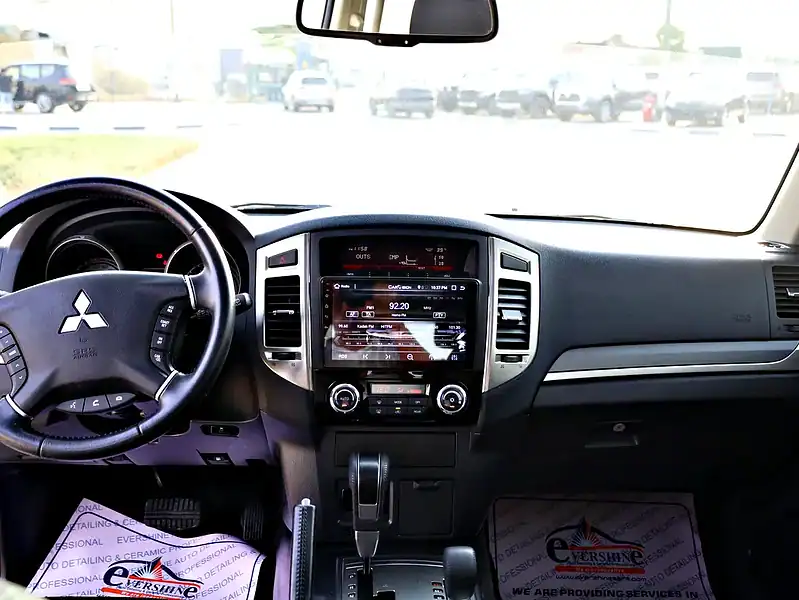 2022 Mitsubishi Pajero GLS 6 Cylinders Engine White Black SUV Full Option GCC