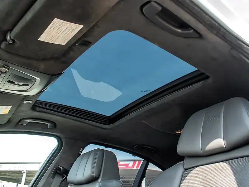 2012 BMW M5 Standard 8 Cylinders Engine White Black Sedan