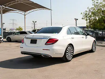 2018 Mercedes-Benz E-Class E400 4Matic 6 Cylinders Engine White Black Sedan