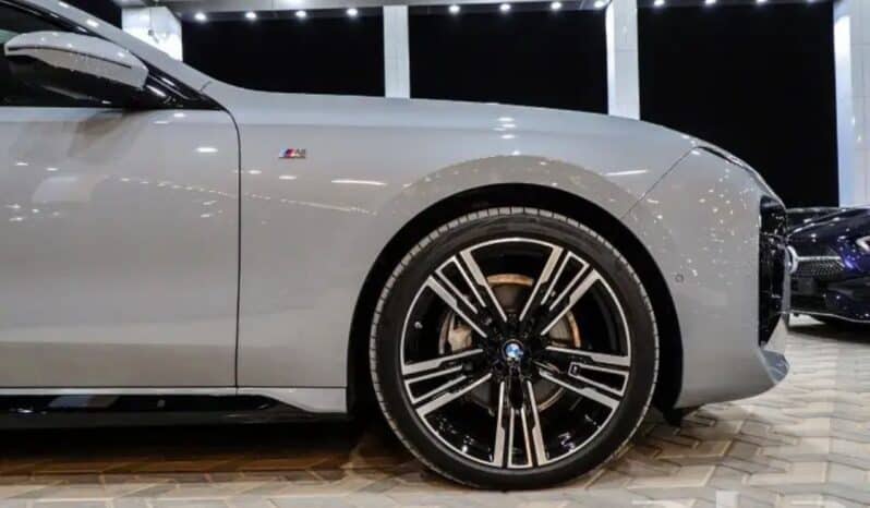 2024 BMW BMW B7 4.4L Twin-Turbocharged V8 Grey SUV AWD