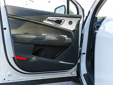 2025 Kia Sportage EX 4 Cylinders Engine White Black SUV GCC Specs