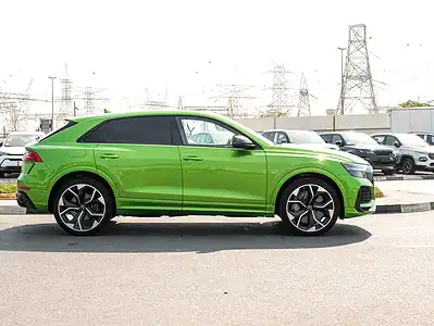 2022 Audi RS Q8 4.0 TFSI Quattro 8 Cylinders Engine Green Black SUV