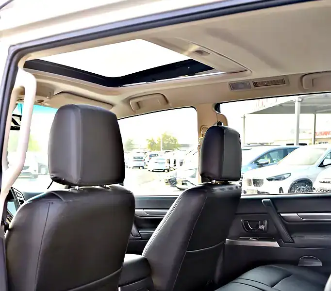 2022 Mitsubishi Pajero GLS 6 Cylinders Engine White Black SUV Full Option GCC