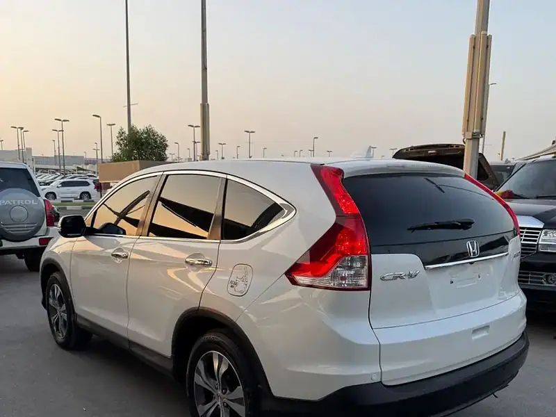 2015 Honda CR-V EX 2.4L Full Option in Excellent Condition White Black