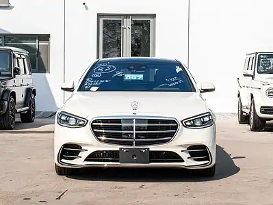 2022 Mercedes-Benz S-Class S 580 4Matic 8 Cylinders Engine White Black Sedan