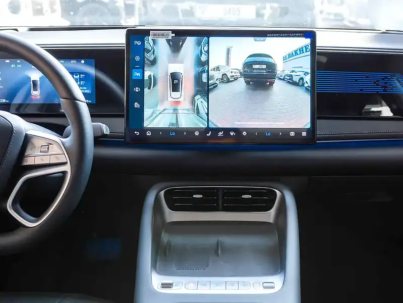 2025 BYD SEALION 06 DM-i Hybrid 4 Cylinder Engine White Black SUV