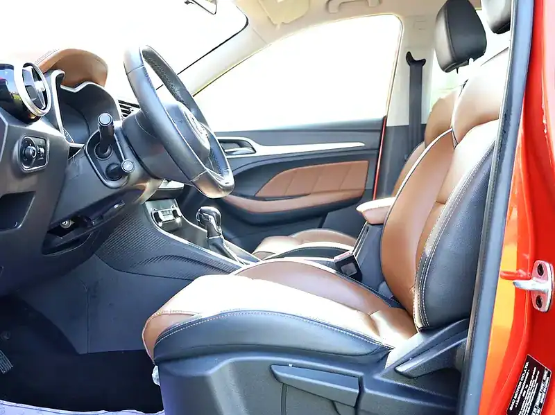 2019 MG ZS Luxury 4 Cylinders Engine Orange Brwon SUV GCC Specs