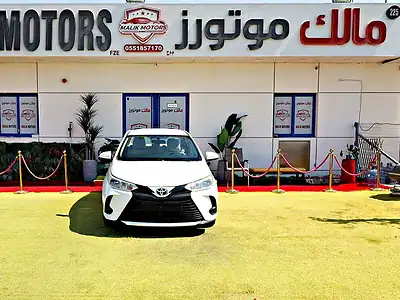2022 Toyota Yaris MID 4 Cylinders Engine White Beige Sedan GCC Specs