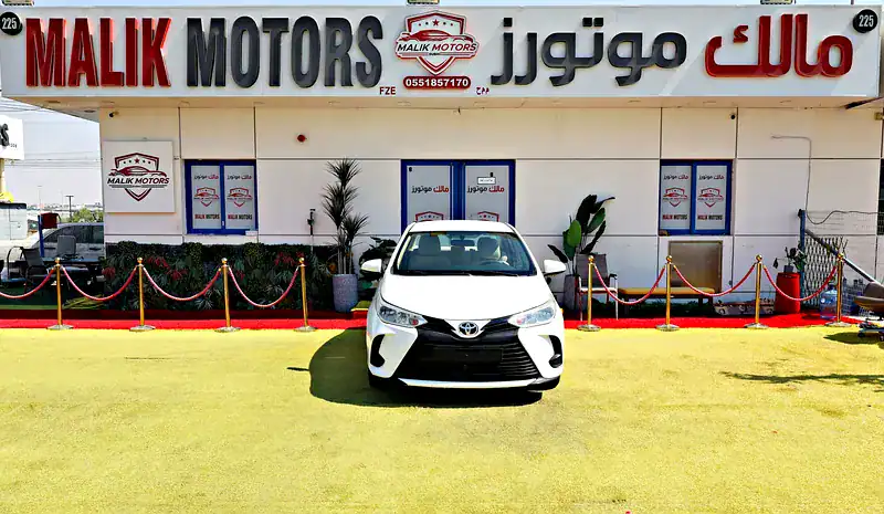 2022 Toyota Yaris MID 4 Cylinders Engine White Beige Sedan GCC Specs