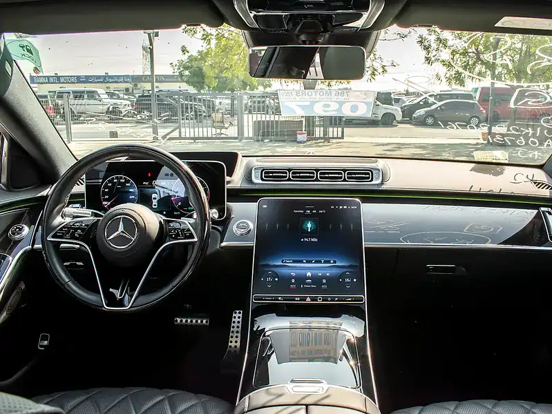 2022 Mercedes-Benz S-Class S 580 4Matic 8 Cylinders Engine White Black Sedan