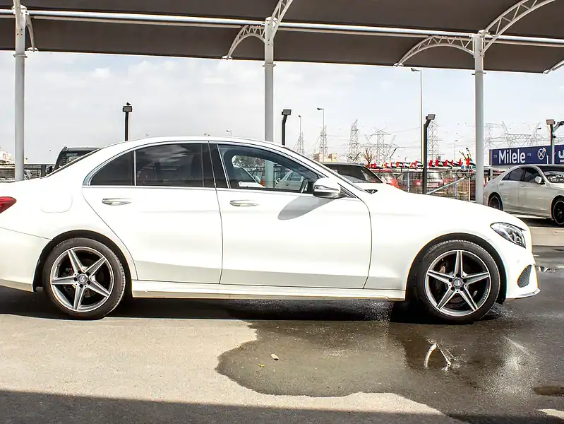 2016 Mercedes-Benz C-Class C200 4 Cylinders Engine White Black Sedan