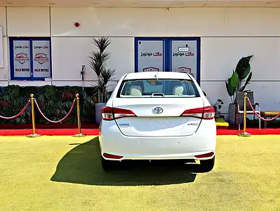 2022 Toyota Yaris MID 4 Cylinders Engine White Beige Sedan GCC Specs
