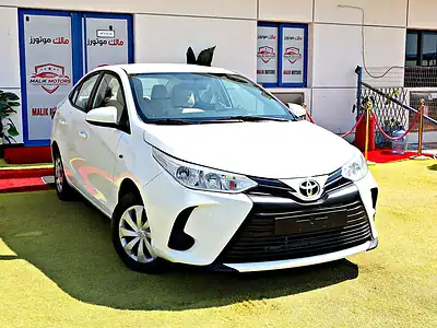 2022 Toyota Yaris MID 4 Cylinders Engine White Beige Sedan GCC Specs