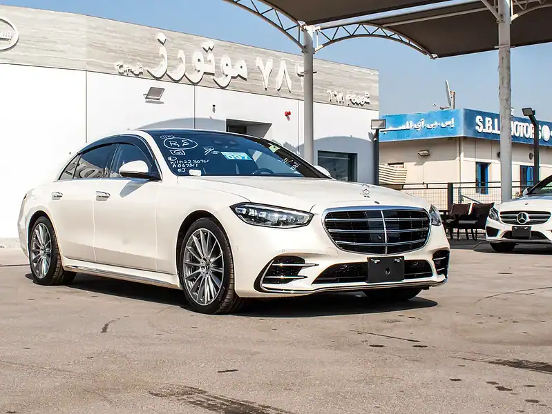 2022 Mercedes-Benz S-Class S 580 4Matic 8 Cylinders Engine White Black Sedan