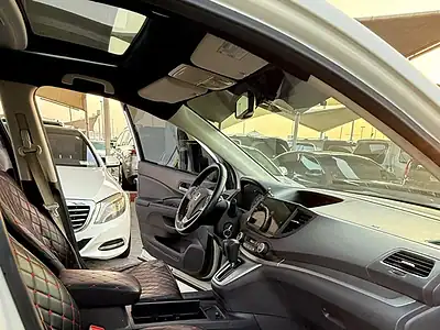 2015 Honda CR-V EX 2.4L Full Option in Excellent Condition White Black