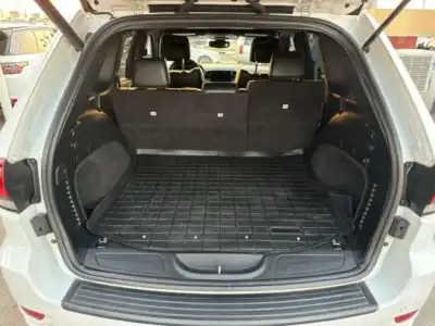 2020 Jeep Grand Cherokee Laredo 3.6L 6 Cylinders Petrol White Black 4WD