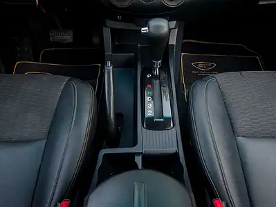 2020 CMC Z7 Standard 2.4L 4 Cylinders Engine GCC Specs Silver Black