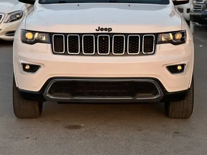 2020 Jeep Grand Cherokee Laredo 3.6L 6 Cylinders Petrol White Black 4WD
