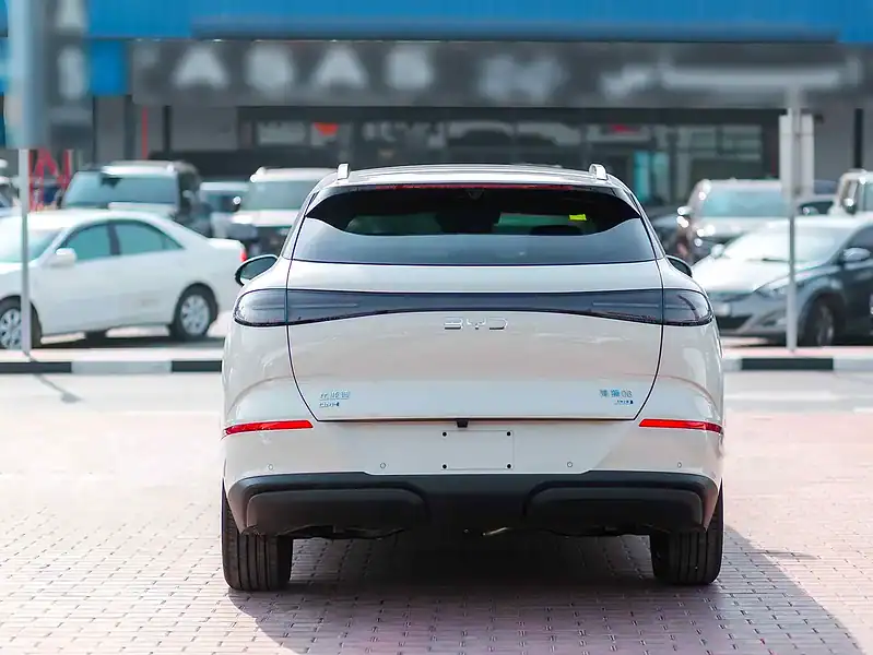 2025 BYD SEALION 06 DM-i Hybrid 4 Cylinder Engine White Black SUV